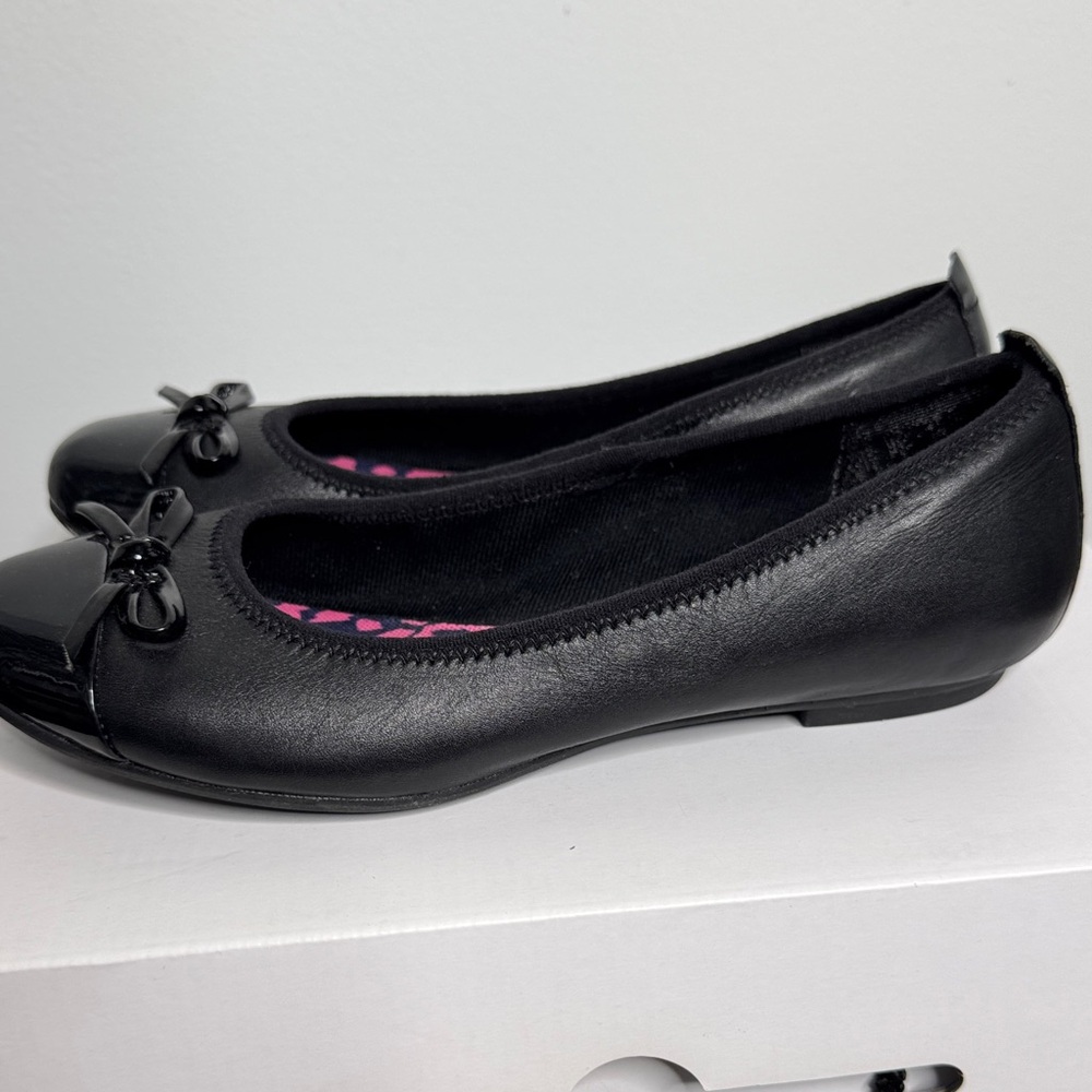 Skechers Black Flats with Glossy Bow